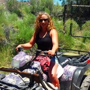 Meet your Posher, Carrie